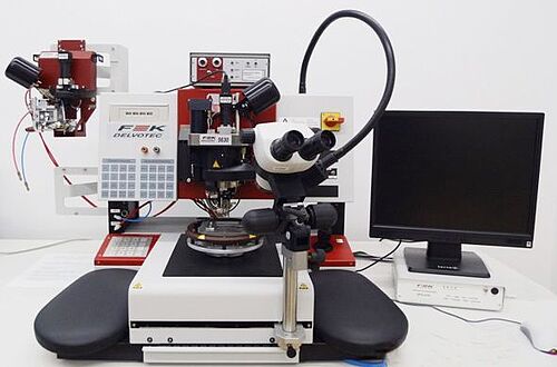 полуавтоматическая установка Delvotec для разварки кристаллов