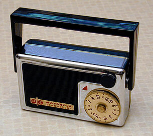Радио Motorola Model 56T1 внешний вид