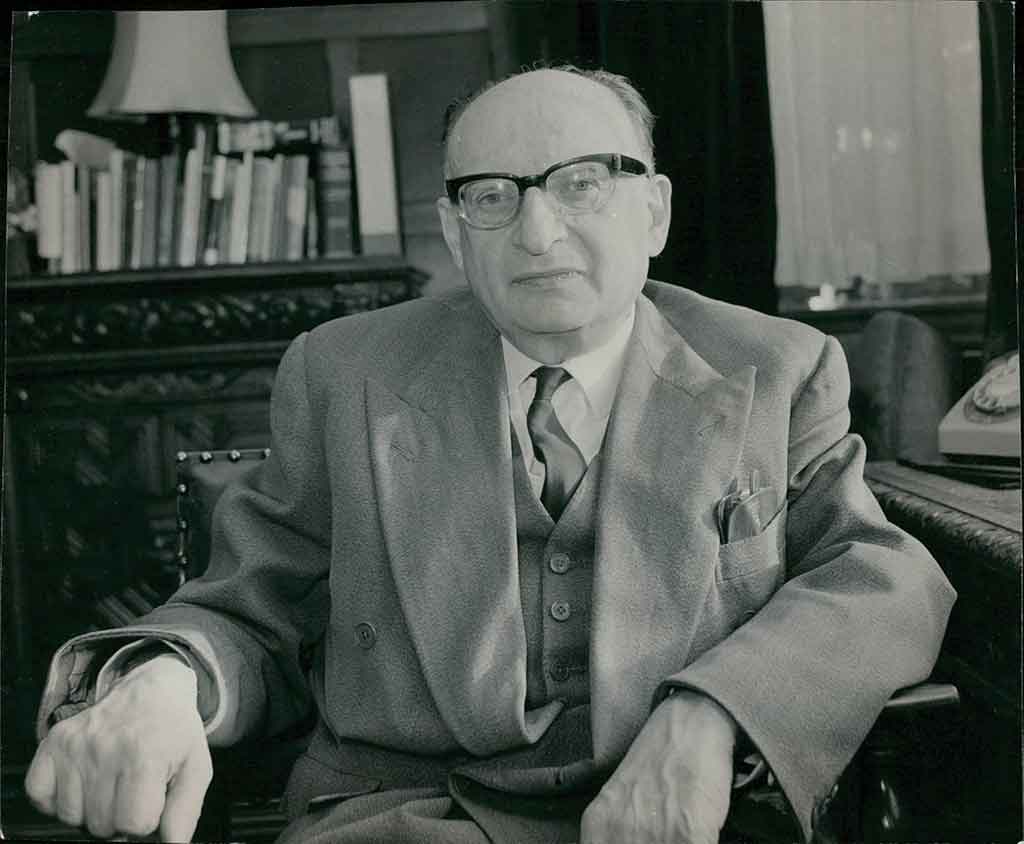 Dr. Paul Eisler — Пауль Эйслер